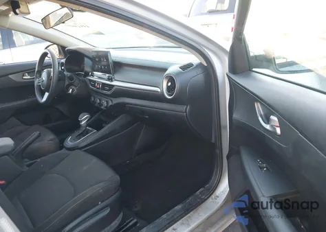 2021 Kia Forte Lxs из США, поврежденный, VIN 3KPF24AD6ME407315